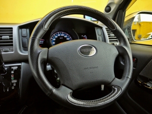 ハイエースワゴンワゴンＧＬ　ｎｅｒｕ海　車中泊　ベッド
