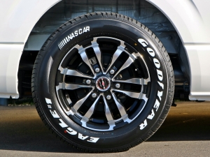 ハイエースバンバン　４ナンバー　パール　ＴＲＨ200