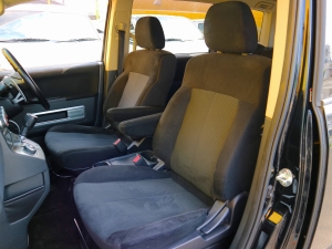 買取・下取り直販車デリカ　クロ
