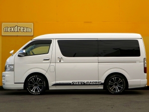 ハイエースワゴンワゴン　GL　１０人乗り　ホワイト