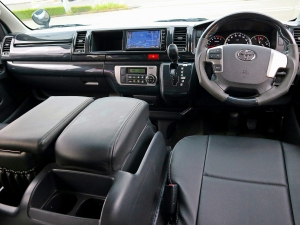 ハイエースバンバン　ワイド　４WD