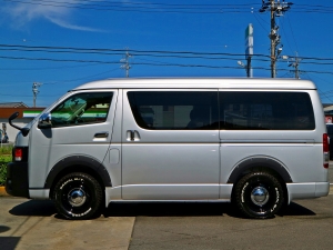 ハイエースバンバン　ワイド　４WD