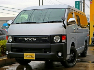 ハイエースワゴンワゴン　GL　１０人乗り　丸目