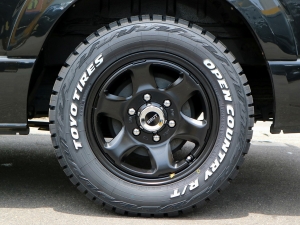 ハイエースワゴンカスタム　１０人乗り　２ＷＤ　丸目　クラシック