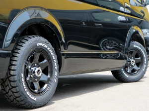 ハイエースワゴンカスタム　１０人乗り　２ＷＤ　丸目　クラシック