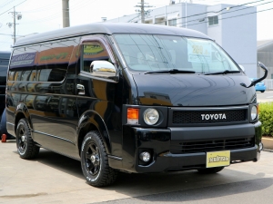 ハイエースワゴンカスタム　１０人乗り　２ＷＤ　丸目　クラシック