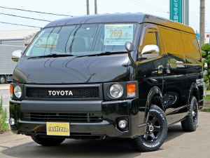 ハイエースワゴンカスタム　１０人乗り　２ＷＤ　丸目　クラシック