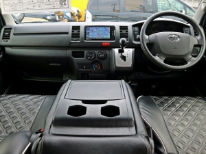 ハイエースバンハイエースバン　４ナンバー　DX　２WD