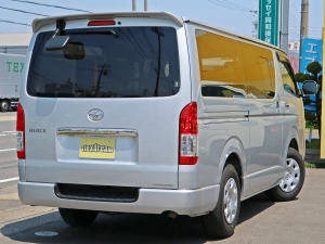 ハイエースバンハイエースバン　４ナンバー　DX　２WD