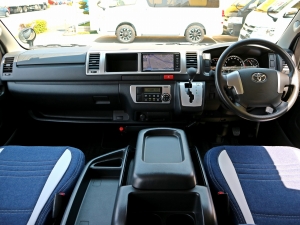 ハイエースバンバン　ディーゼル　S-GL　２WD　