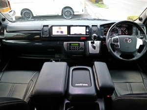 ハイエースワゴンワゴン　GL 4WD　10人乗り　FD-BOX3