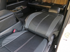 ハイエースワゴンワゴン　GL　１０人乗り　ホワイト　内装架装　ＦＤ－ＢＯＸ