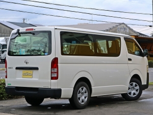 ハイエースバン4ナンバー　ハイエース　バン　DX　２WD