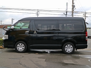 ハイエースワゴンワゴン　１０人乗り　GL　２WD