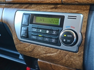 ハイエースワゴンワゴン　１０人　シルバー　GL　２WD　