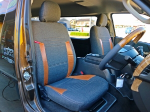 ハイエースワゴンワゴン　１０人　シルバー　GL　２WD　