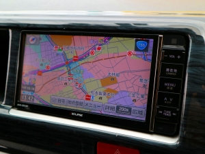 ハイエースワゴンワゴン　10人　FD-BOX　ベッド　車中泊