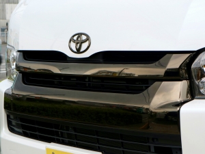 ハイエースワゴンワゴン　10人　FD-BOX　ベッド　車中泊