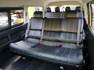 ハイエースワゴンワゴン　10人　FD-BOX　ベッド　車中泊