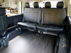 ハイエースワゴンワゴン　10人　FD-BOX　ベッド　車中泊