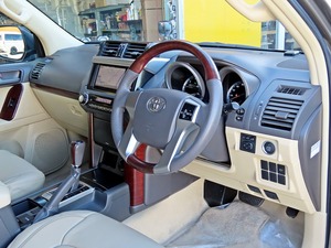 ランクルプラド１５０プラド　中期モデル　ブロンズマイカメタリック　ライノラック