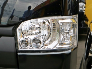 ハイエースバンバン　スーパーGL　2WD　ベッドキット