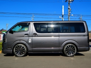 ハイエースバンバン　４ナンバー　ベッド　スーパーＧＬ