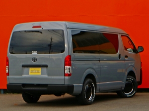 ハイエースバンアウトドア　キャンプ　車中泊　バンライフ　１BOX　ベッド　キャンピングカー