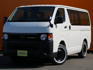 ハイエースバンアウトドア　キャンプ　車中泊　バンライフ　１BOX　ベッド　キャンピングカー