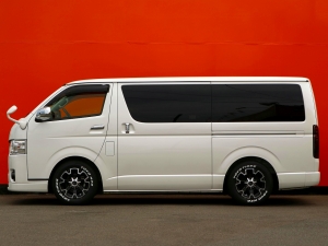 ハイエースバンバン　カスタム　車中泊　レジャー　ベッド