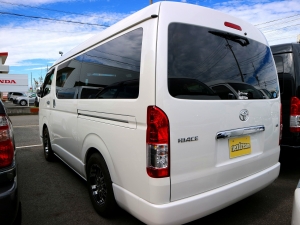 ハイエースワゴンアウトドア　キャンプ　車中泊　バンライフ　１BOX　ベッド　キャンピングカー