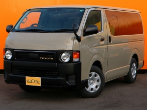 ハイエースバンアウトドア　キャンプ　車中泊　バンライフ　１BOX　ベッド　キャンピングカー