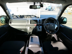 ハイエースバンアウトドア　キャンプ　車中泊　バンライフ　１BOX　ベッド　キャンピングカー