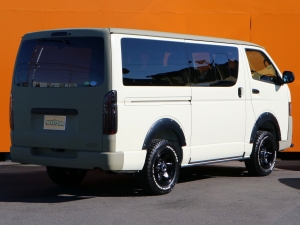 ハイエースバンアウトドア　キャンプ　車中泊　バンライフ　１BOX　ベッド　キャンピングカー