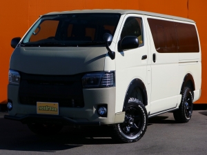 ハイエースバンアウトドア　キャンプ　車中泊　バンライフ　１BOX　ベッド　キャンピングカー