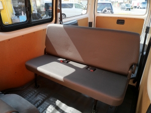 ハイエースバンキャンプ　車中泊　アウトドア　レジャー　内装架装