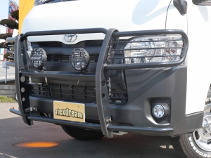 ハイエースバンキャンプ　車中泊　アウトドア　レジャー　内装架装