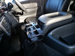 ハイエースワゴンキャンプ　車中泊　アウトドア　レジャー　内装架装