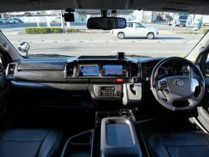 ハイエースワゴンキャンプ　車中泊　アウトドア　レジャー　内装架装