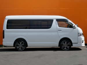 ハイエースワゴンキャンプ　車中泊　アウトドア　レジャー　内装架装