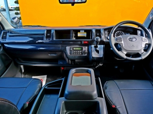 ハイエースワゴン新車コンプリート　ハイエースワゴン２ＷＤ