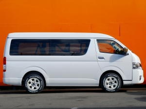 ハイエースワゴン新車コンプリート　ハイエースワゴン２ＷＤ