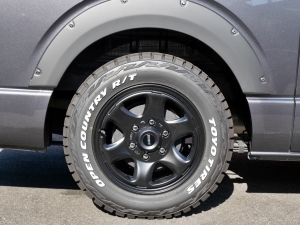 ハイエースバンキャンプ　車中泊　アウトドア　レジャー　内装架装