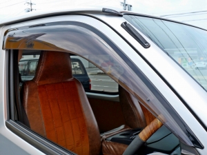 ハイエースバンキャンプ　車中泊　アウトドア　レジャー　内装架装