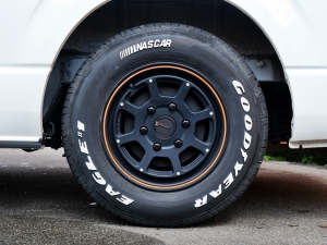 ハイエースバンアウトドア　キャンプ　車中泊　ベッドキット　バンライフ