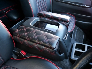 ハイエースバンローダウン　車中泊　ベッドキット
