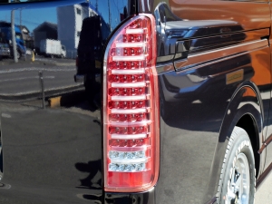 ハイエースバンローダウン　車中泊　ベッドキット