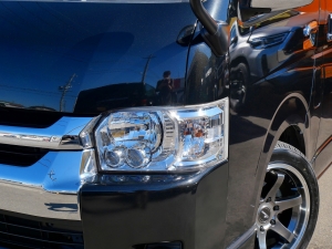 ハイエースワゴンアウトドア　キャンプ　車中泊