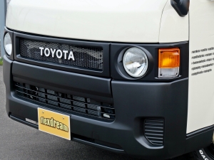 ハイエースバンアウトドア　キャンプ　車中泊　バンライフ　１BOX　ベッド　キャンピングカー