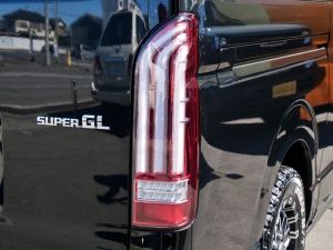 ハイエースバンアウトドア　キャンプ　車中泊　バンライフ　１BOX　ベッド　キャンピングカー